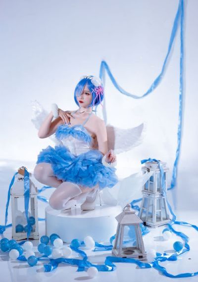 赵薇扒开腿让男人桶爽久久小说_BD韩语电影完整版